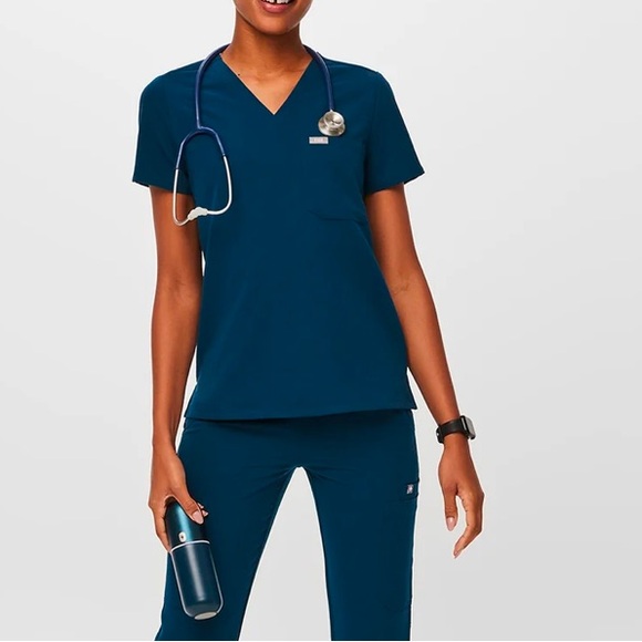 Deep Reef Figs Catrina Scrub top M/P - Picture 4 of 9